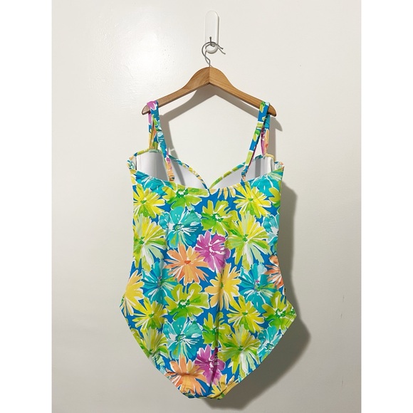 Bleu by Rod Beattie Plus Size Floral Shirred Bandeau Swimsuit Size 22W - Picture 4 of 9